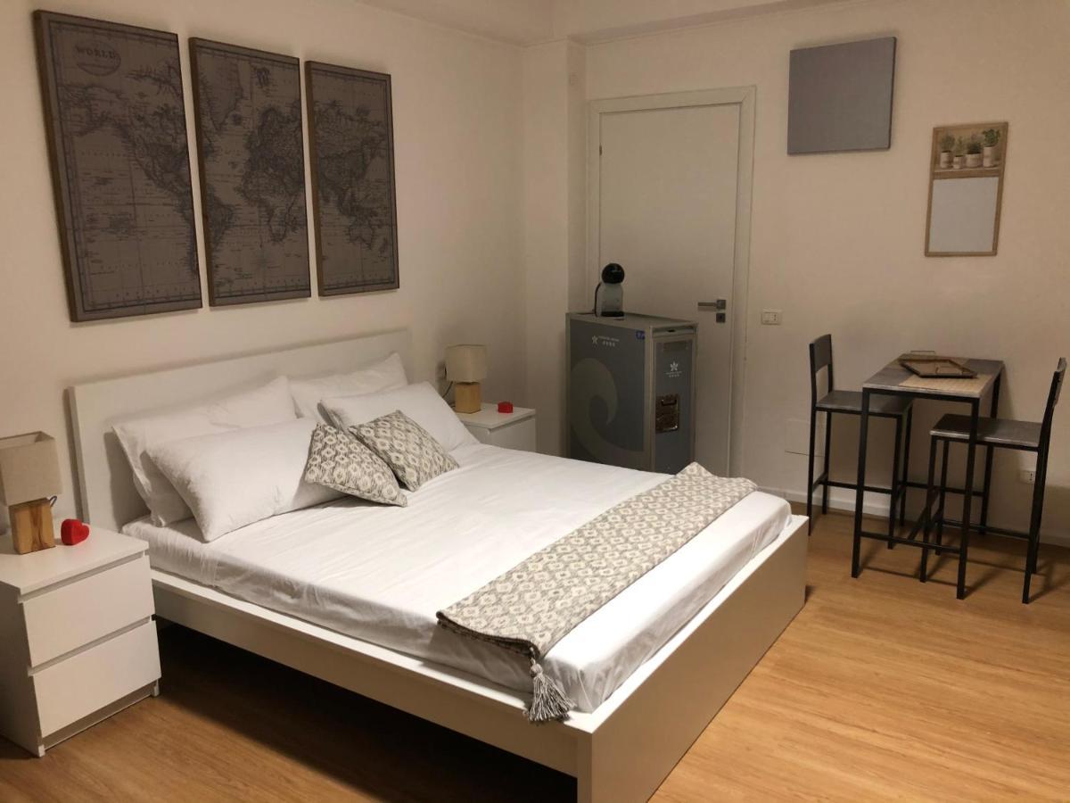 Casa Blanca B&B Λατίνα Εξωτερικό φωτογραφία